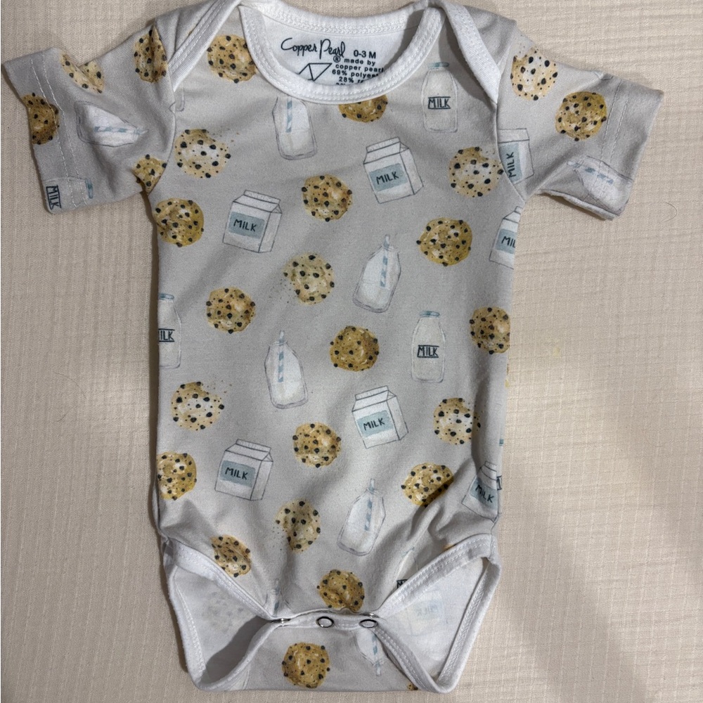 Short sleeve Copper Pearl onesie size 0-3